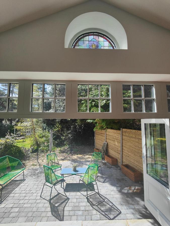 Peaceful Getaway In Forested Park Bournemouth Exterior photo
